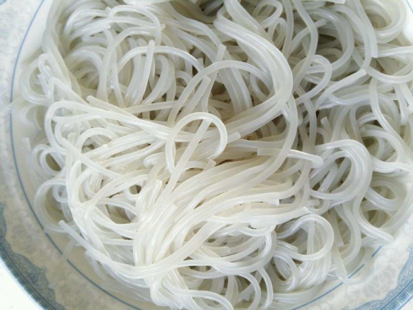 內(nèi)蒙古某鮮粉條查出鋁殘留超標(biāo)，食品安全檢測(cè)儀幫助企業(yè)解決此問(wèn)題